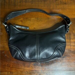 Coach Black Leather vintage Shoulder Bag with Stitch Detail